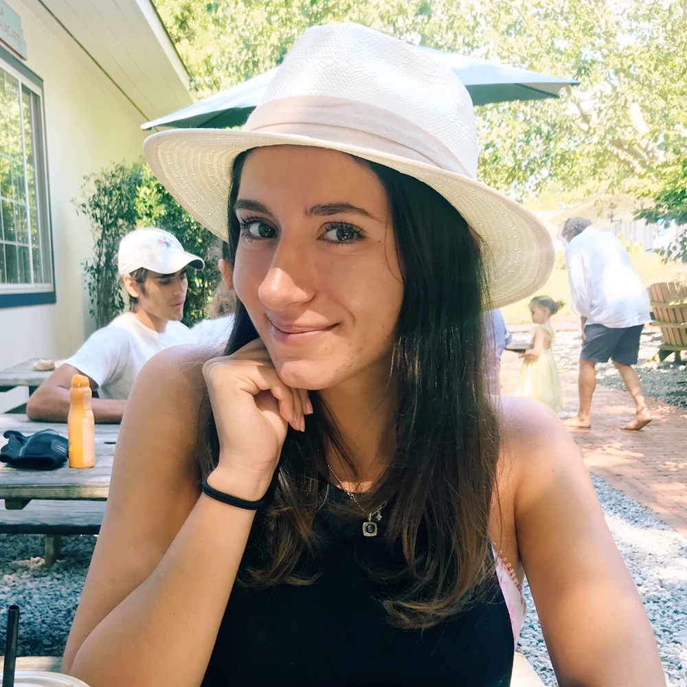 Meet your Posher, Emily